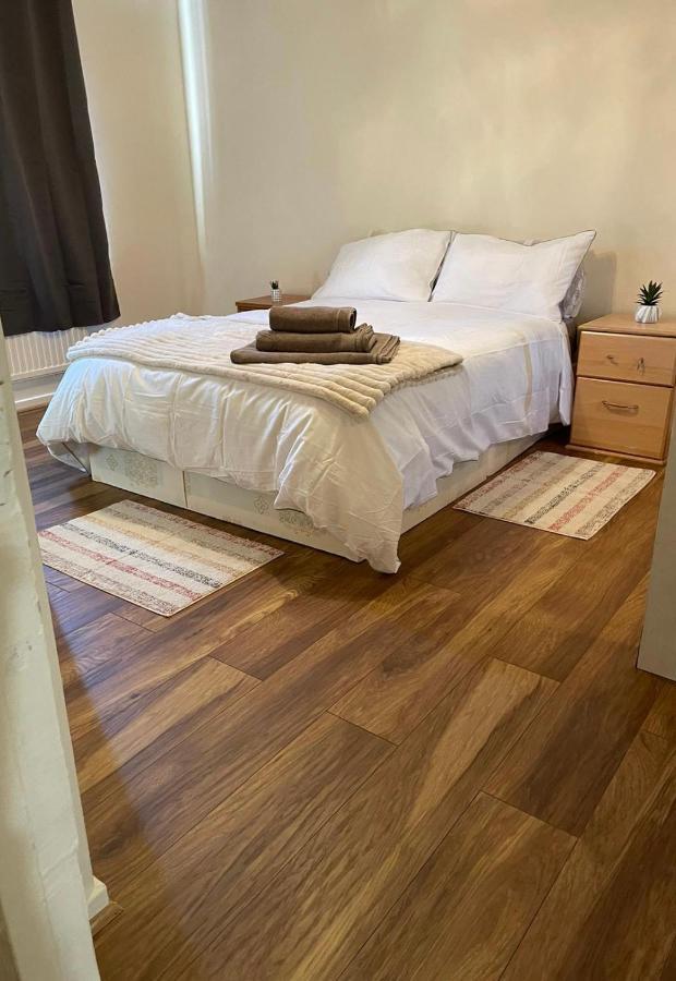 Single And Doubles Rooms Close To Central London Luaran gambar