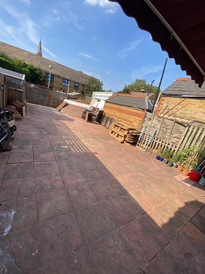 Single And Doubles Rooms Close To Central London Luaran gambar