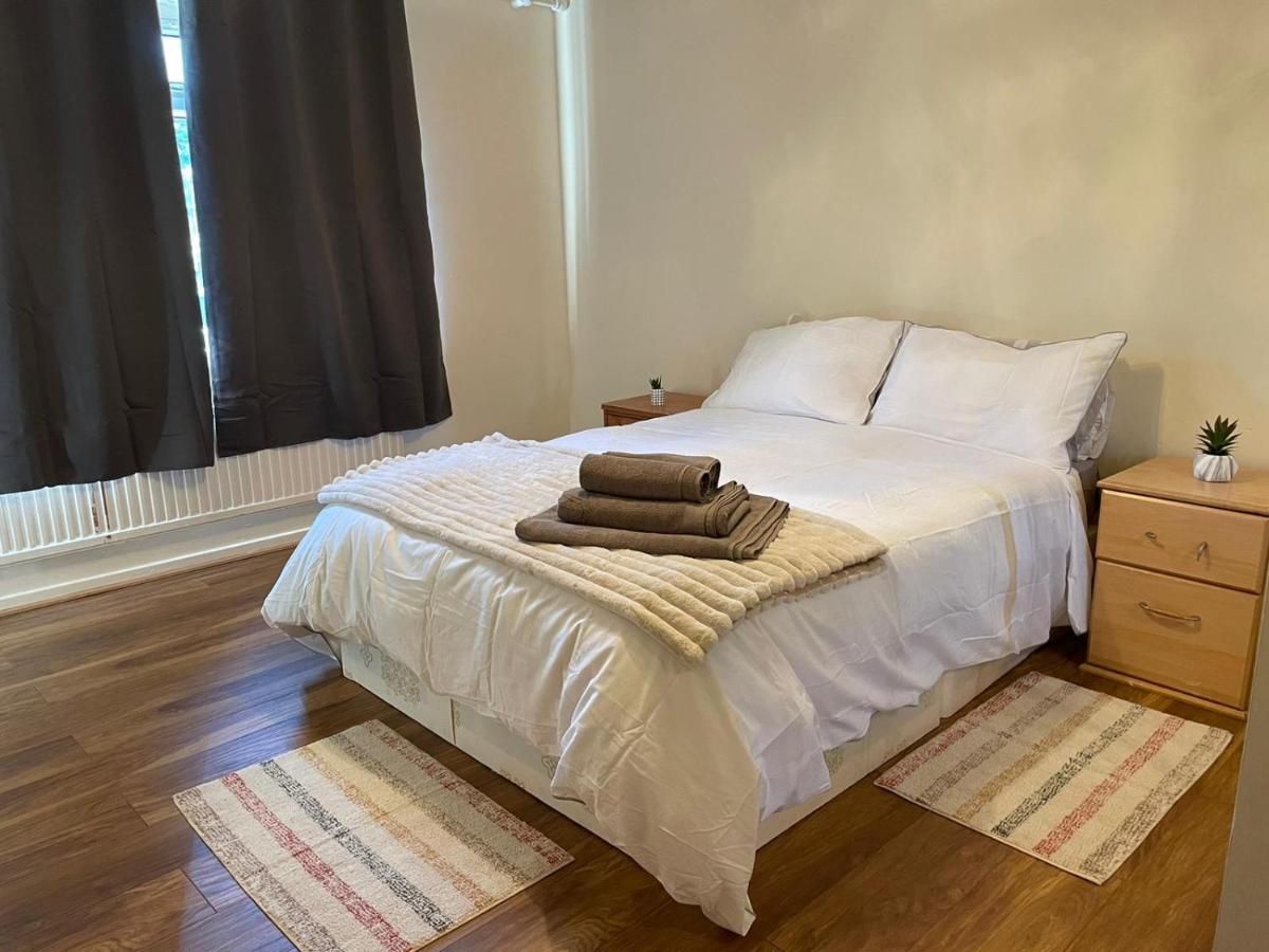 Single And Doubles Rooms Close To Central London Luaran gambar