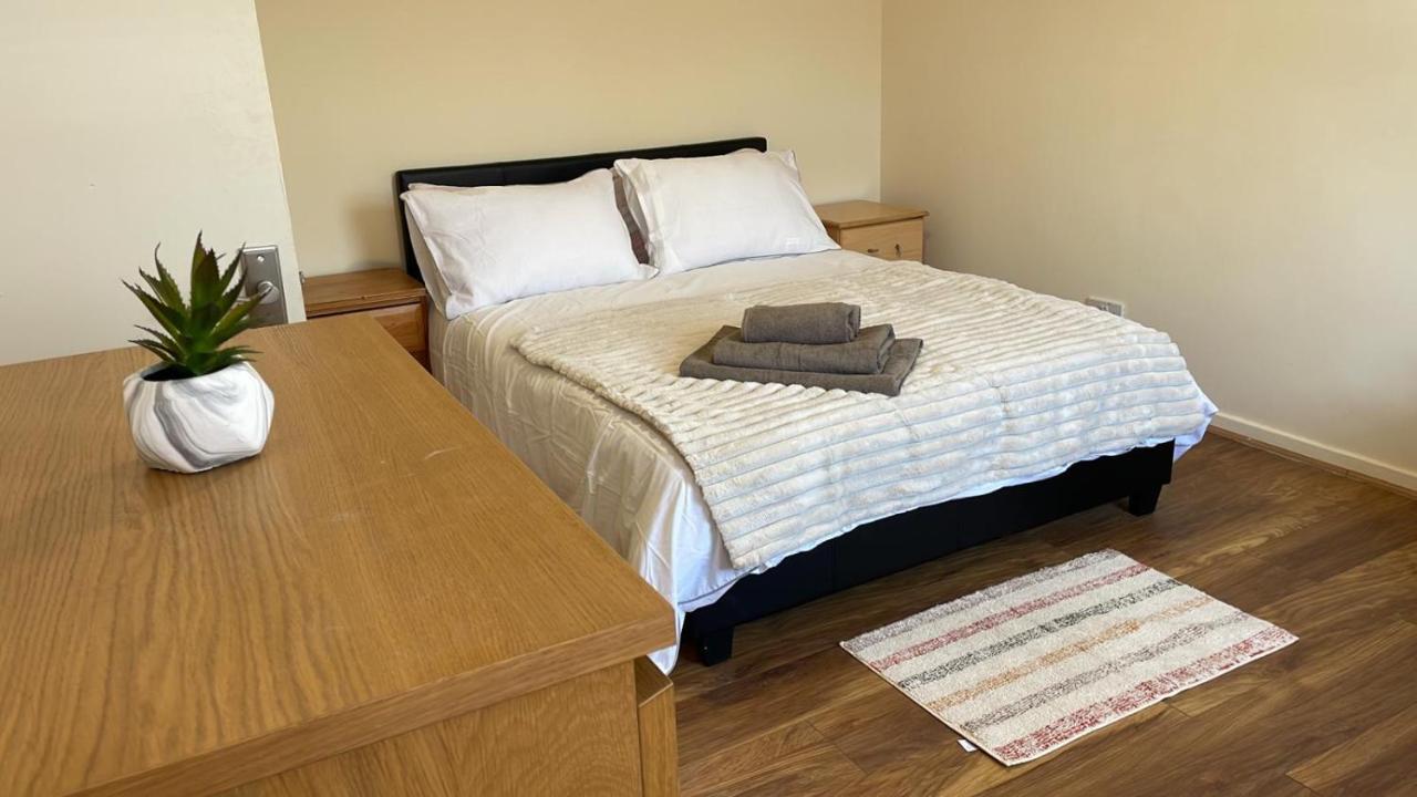 Single And Doubles Rooms Close To Central London Luaran gambar