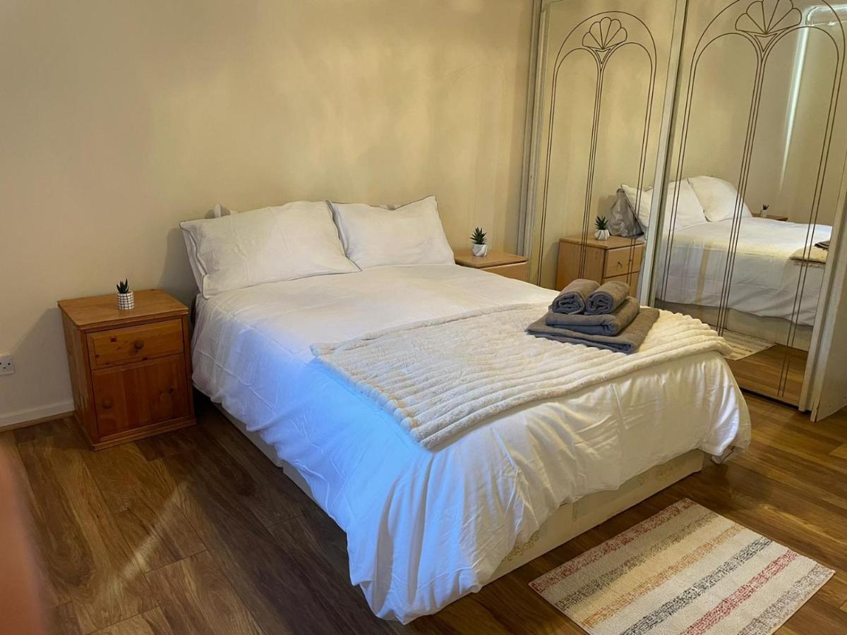 Single And Doubles Rooms Close To Central London Luaran gambar